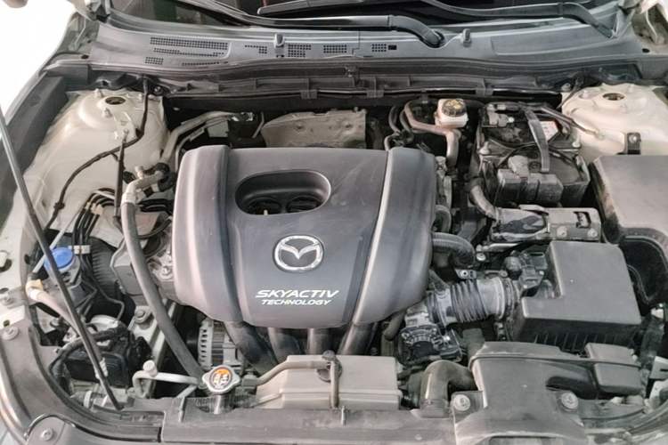 Used Mazda 3 Axela 2017 Sedan 1.5L Automatic Luxury Model Emission Standard China V Engine Bay