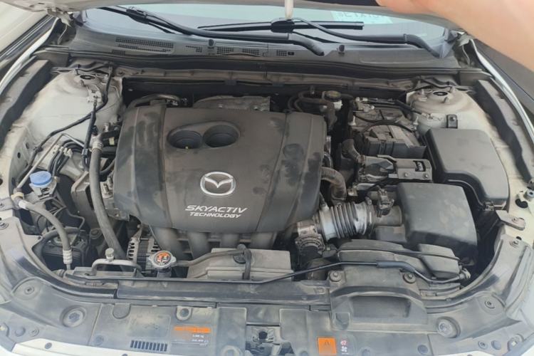 Used Mazda 3 Axela 2017 Hatchback 2.0L Automatic Luxury Model Emission Standard China V Engine Bay