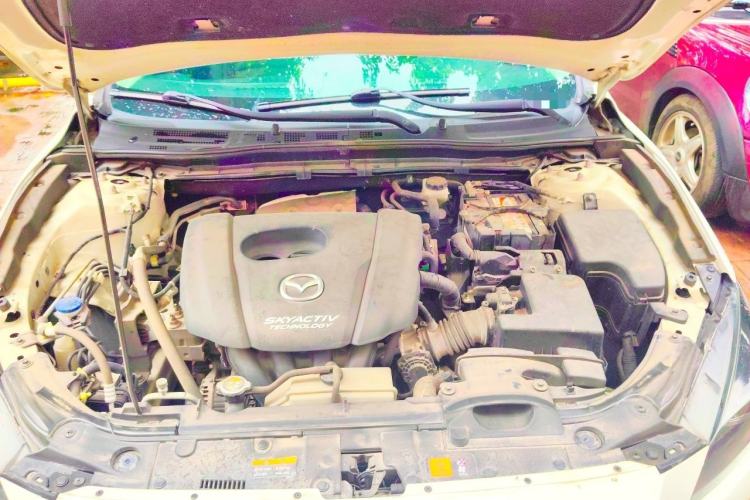 Used Mazda 3 Axela 2017 Sedan 1.5L Automatic Luxury Model China VI Standard Engine Bay