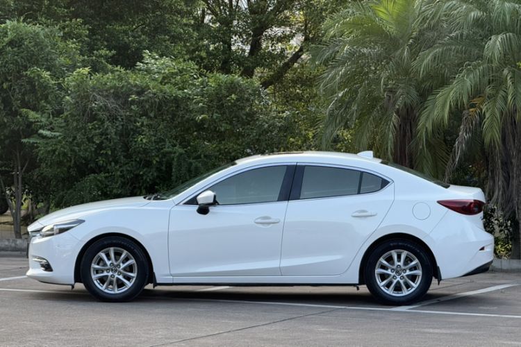 Used Mazda 3 Axela 2017 Sedan 1.5L Automatic Luxury Model Emission Standard China V Exterior 1