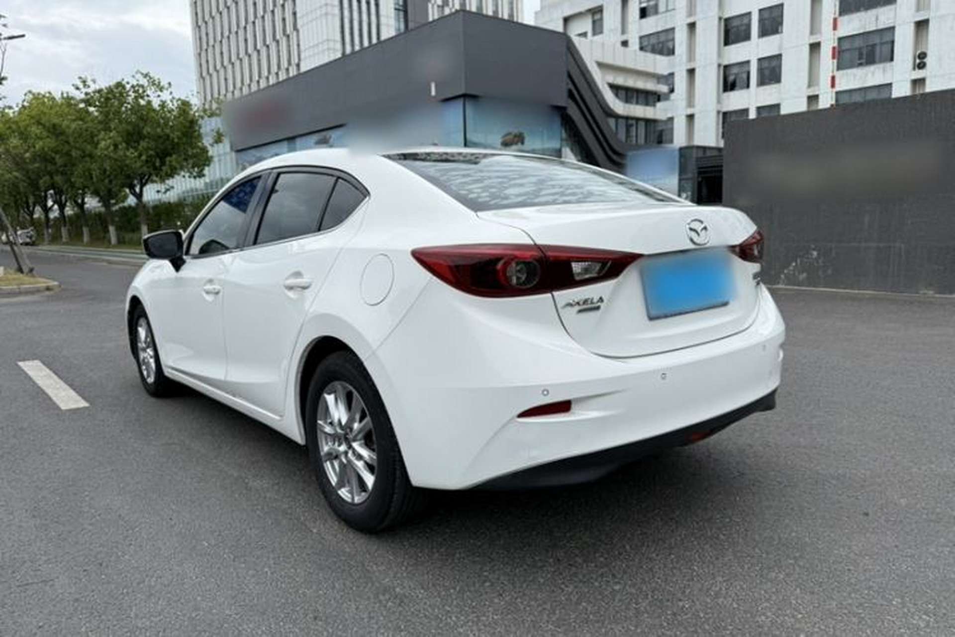 Used Mazda 3 Axela 2017 Sedan 1.5L Automatic Luxury Model Emission Standard China V Exterior 1
