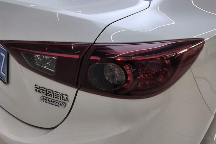 Used Mazda 3 Axela 2017 Sedan 1.5L Automatic Comfort Model Emission Standard China V Exterior 1