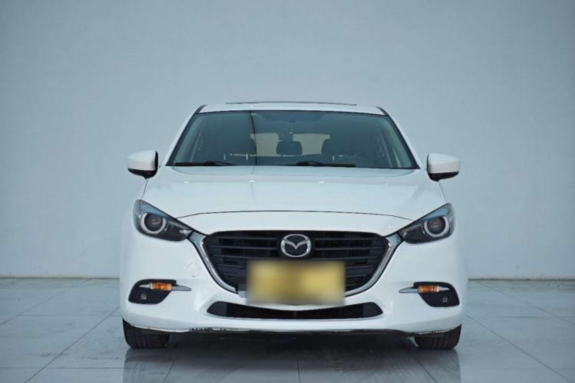 Used Mazda 3 Axela 2017 Hatchback 1.5L Automatic Luxury Model Emission Standard China V Exterior 1