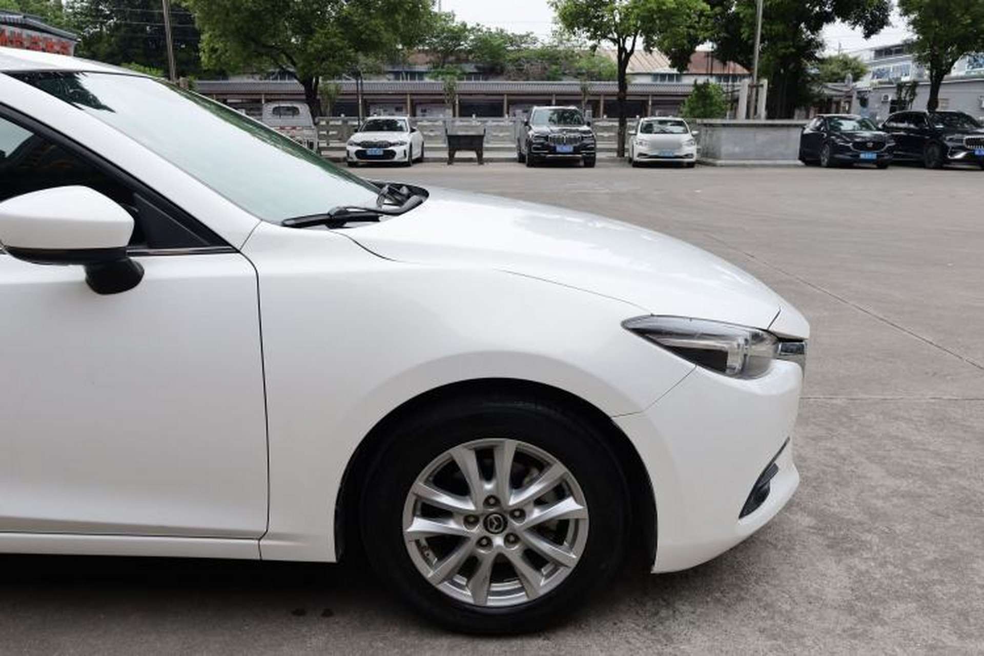 Used Mazda 3 Axela 2017 Sedan 1.5L Automatic Luxury Model China VI Standard Exterior 12