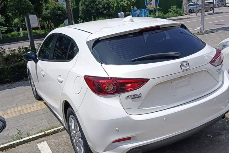 Used Mazda 3 Axela 2017 Hatchback 1.5L Automatic Luxury Model Emission Standard China V Exterior 2