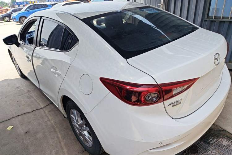 Used Mazda 3 Axela 2017 Sedan 1.5L Automatic Luxury Model Emission Standard China V Exterior 2