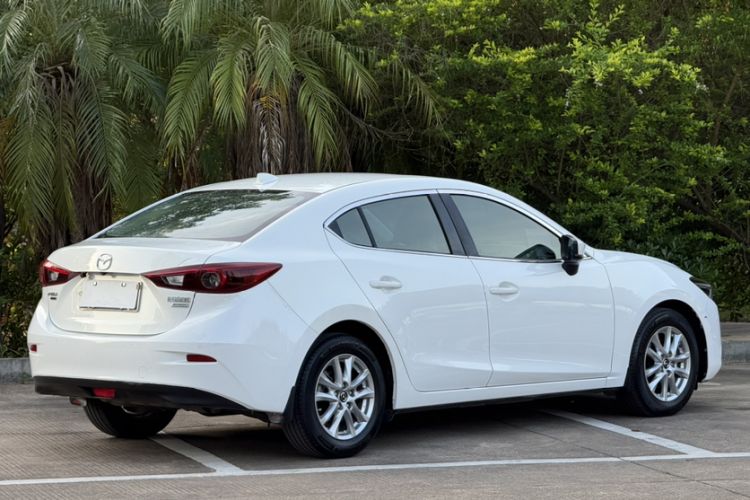Used Mazda 3 Axela 2017 Sedan 1.5L Automatic Luxury Model Emission Standard China V Exterior 3