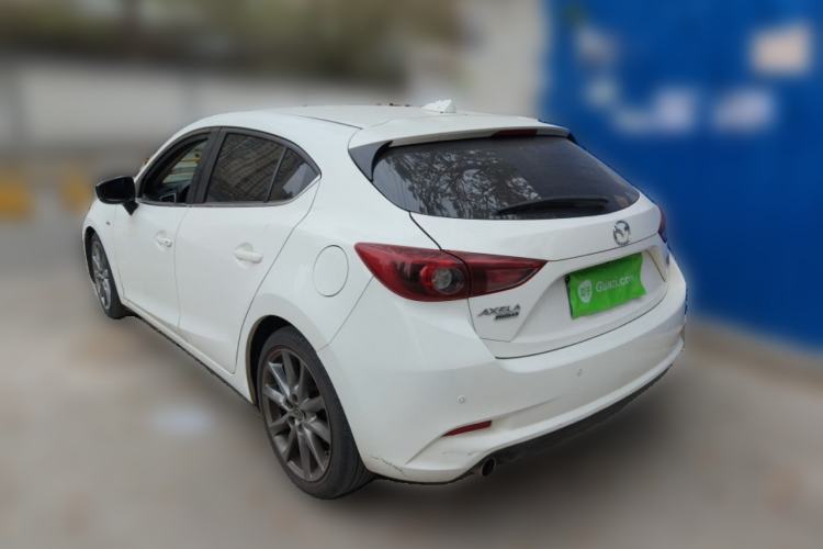 Used Mazda 3 Axela 2017 Hatchback 2.0L Automatic Luxury Model Emission Standard China V Exterior 3