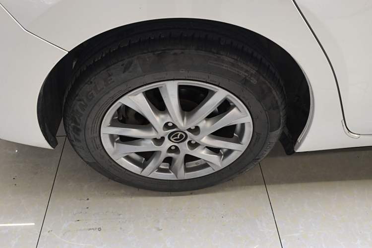 Used Mazda 3 Axela 2017 Sedan 1.5L Automatic Comfort Model Emission Standard China V Exterior 3