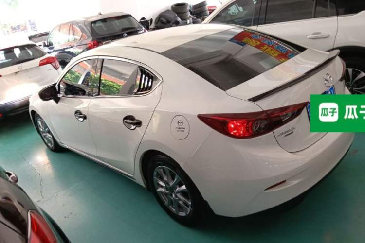 Used Mazda 3 Axela 2017 Sedan 1.5L Automatic Comfort Model Emission Standard China V Exterior 3