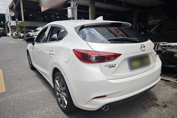 Used Mazda 3 Axela 2017 Hatchback 2.0L Automatic Luxury Model Emission Standard China V Exterior 3