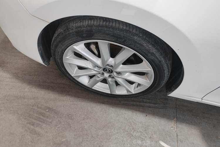 Used Mazda 3 Axela 2017 Sedan 2.0L Automatic Prestige Model China V Standard Exterior 4