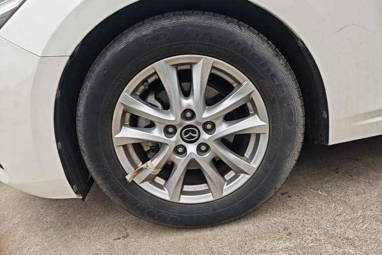Used Mazda 3 Axela 2017 Sedan 1.5L Automatic Comfort Model Emission Standard China V Exterior 4