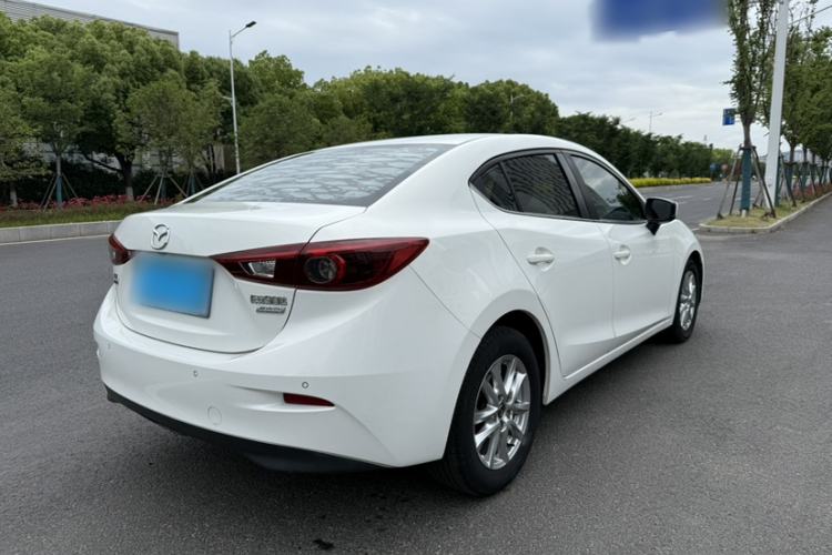 Used Mazda 3 Axela 2017 Sedan 1.5L Automatic Luxury Model Emission Standard China V Exterior 4