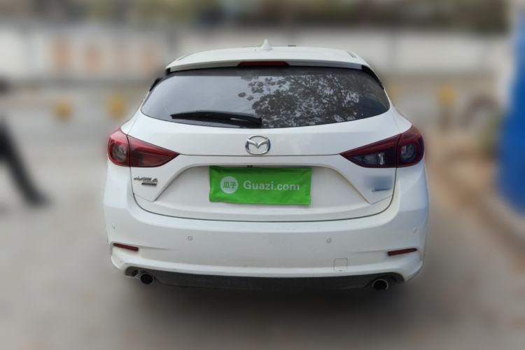 Used Mazda 3 Axela 2017 Hatchback 2.0L Automatic Luxury Model Emission Standard China V Exterior 4