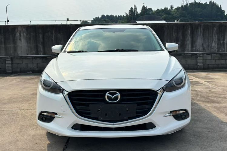 Used Mazda 3 Axela 2017 Sedan 1.5L Automatic Luxury Model Emission Standard China V Exterior 4
