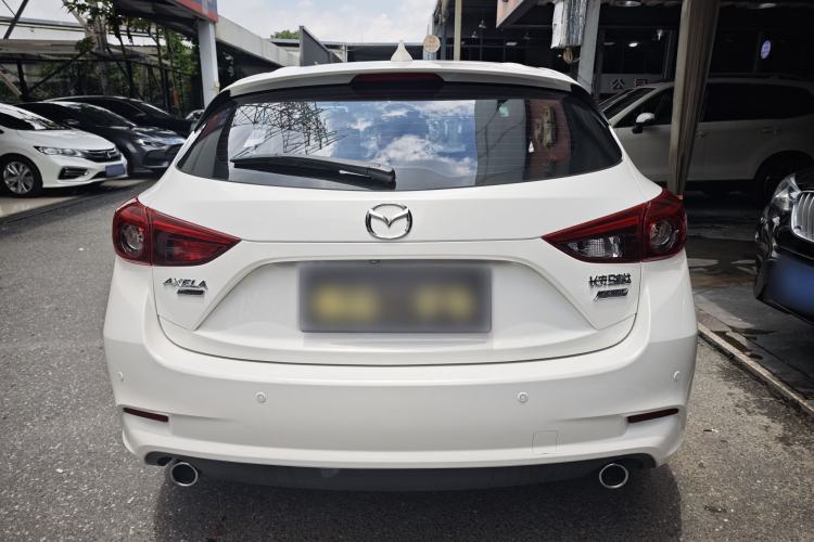 Used Mazda 3 Axela 2017 Hatchback 2.0L Automatic Luxury Model Emission Standard China V Exterior 4