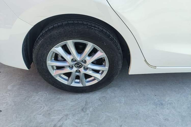 Used Mazda 3 Axela 2017 Sedan 1.5L Automatic Comfort Model Emission Standard China V Exterior 5