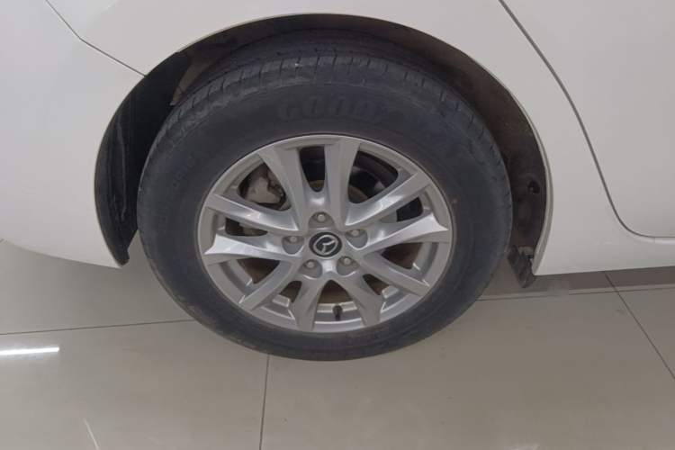 Used Mazda 3 Axela 2017 Sedan 1.5L Automatic Comfort Model Emission Standard China V Exterior 5
