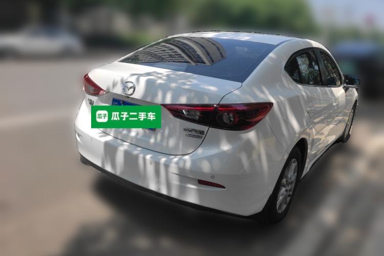 Used Mazda 3 Axela 2017 Sedan 1.5L Automatic Luxury Model Emission Standard China V Exterior 5