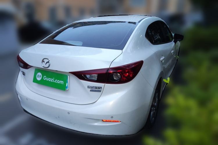 Used Mazda 3 Axela 2017 Sedan 1.5L Automatic Comfort Model Emission Standard China V Exterior 5
