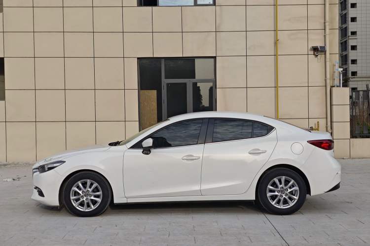 Used Mazda 3 Axela 2017 Sedan 1.5L Automatic Comfort Model Emission Standard China V Exterior 5
