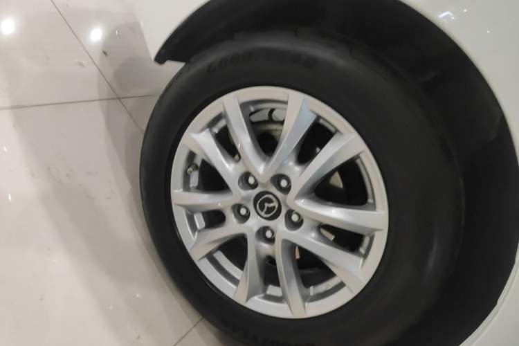 Used Mazda 3 Axela 2017 Sedan 1.5L Automatic Luxury Model Emission Standard China V Exterior 5