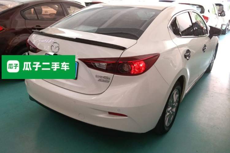 Used Mazda 3 Axela 2017 Sedan 1.5L Automatic Comfort Model Emission Standard China V Exterior 5