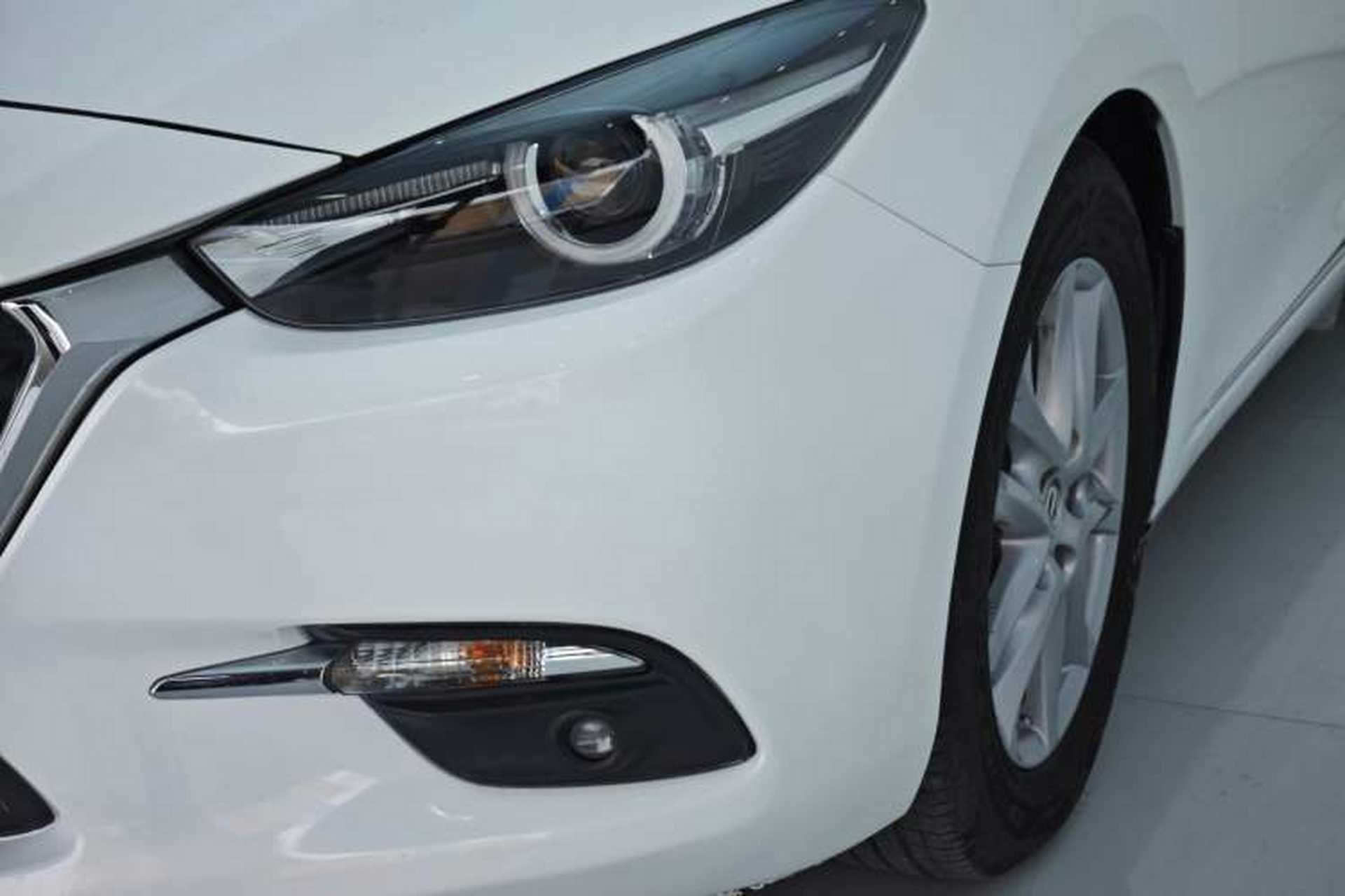 Used Mazda 3 Axela 2017 Hatchback 1.5L Automatic Luxury Model Emission Standard China V Exterior 6