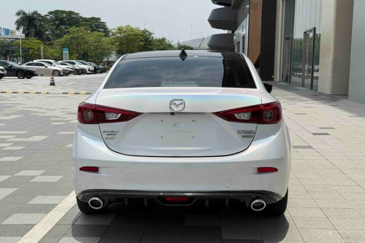 Used Mazda 3 Axela 2017 Sedan 1.5L Automatic Luxury Model Emission Standard China V Exterior 6