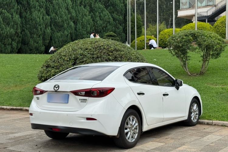Used Mazda 3 Axela 2017 Sedan 1.5L Automatic Luxury Model Emission Standard China V Exterior 7