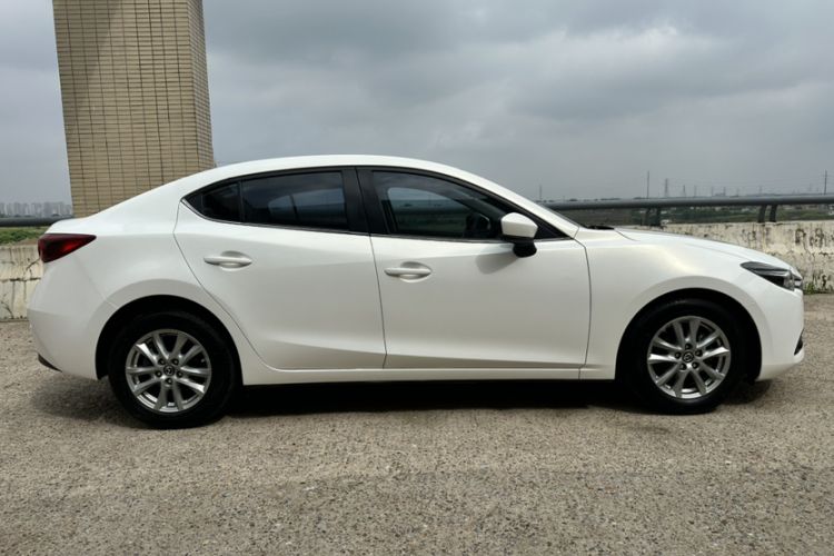 Used Mazda 3 Axela 2017 Sedan 1.5L Automatic Luxury Model Emission Standard China V Exterior 7