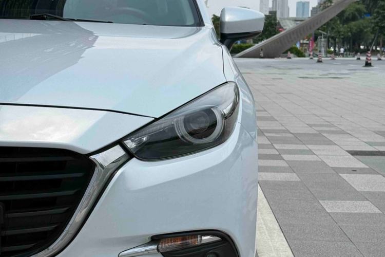 Used Mazda 3 Axela 2017 Sedan 1.5L Automatic Luxury Model Emission Standard China V Exterior 8