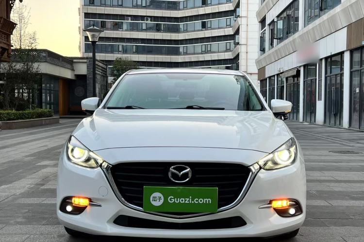 Used Mazda 3 Axela 2017 Sedan 1.5L Manual Luxury Model Emission Standard China V Front