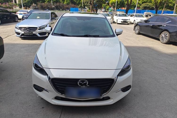 Used Mazda 3 Axela 2017 Sedan 1.5L Automatic Luxury Model Emission Standard China V Front