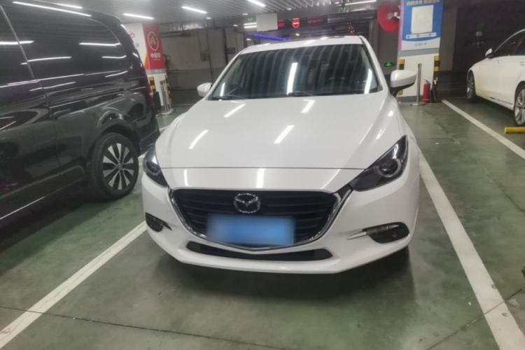 Used Mazda 3 Axela 2017 Sedan 1.5L Automatic Luxury Model Emission Standard China V Front
