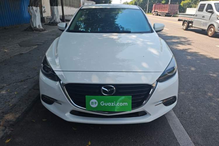 Used Mazda 3 Axela 2017 Sedan 1.5L Automatic Luxury Model Emission Standard China V Front