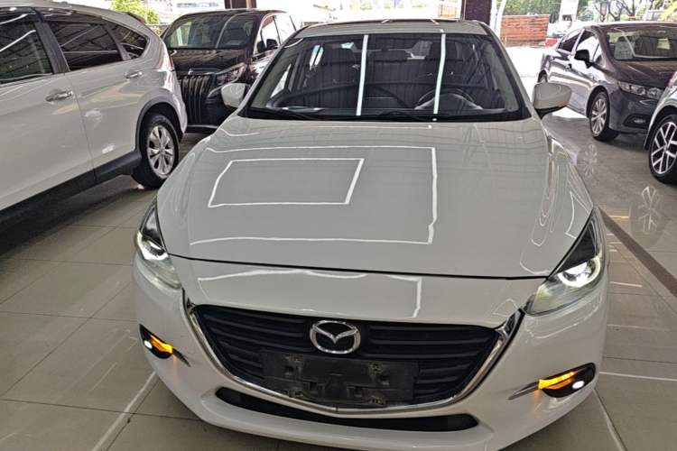Used Mazda 3 Axela 2017 Sedan 1.5L Automatic Luxury Model Emission Standard China V Front