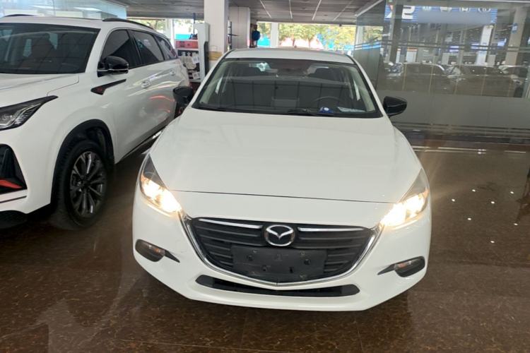 Used Mazda 3 Axela 2017 Sedan 1.5L Automatic Comfort Model Emission Standard China V Front