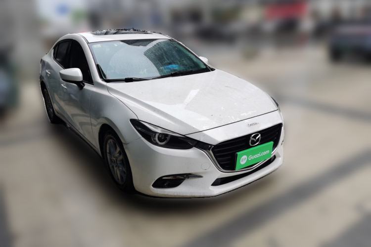 Used Mazda 3 Axela 2017 Sedan 1.5L Automatic Luxury Model China VI Standard Front Right 45 Deg