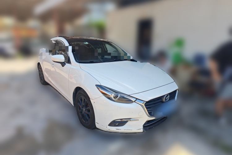 Used Mazda 3 Axela 2017 Sedan 1.5L Automatic Luxury Model China VI Standard Front Right 45 Deg