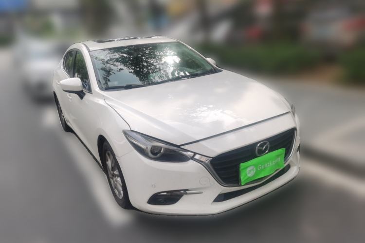 Used Mazda 3 Axela 2017 Sedan 1.5L Automatic Luxury Model China VI Standard Front Right 45 Deg