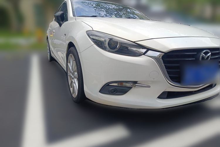 Used Mazda 3 Axela 2017 Sedan 2.0L Automatic Prestige Model China VI Standard Front Right 45 Deg
