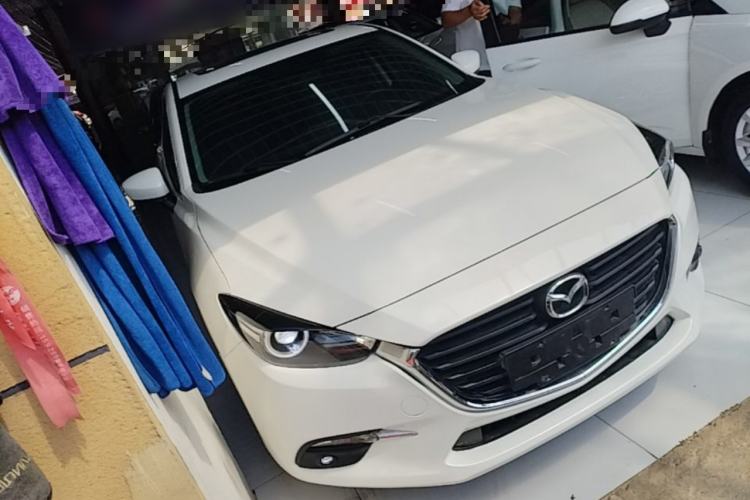 Used Mazda 3 Axela 2017 Sedan 1.5L Automatic Luxury Model Emission Standard China V Front Right 45 Deg