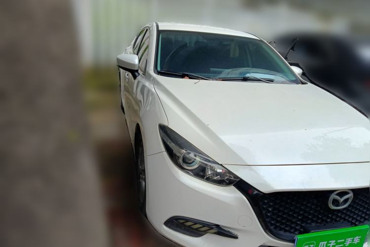 Used Mazda 3 Axela 2017 Sedan 1.5L Automatic Comfort Model China VI Standard Front Right 45 Deg
