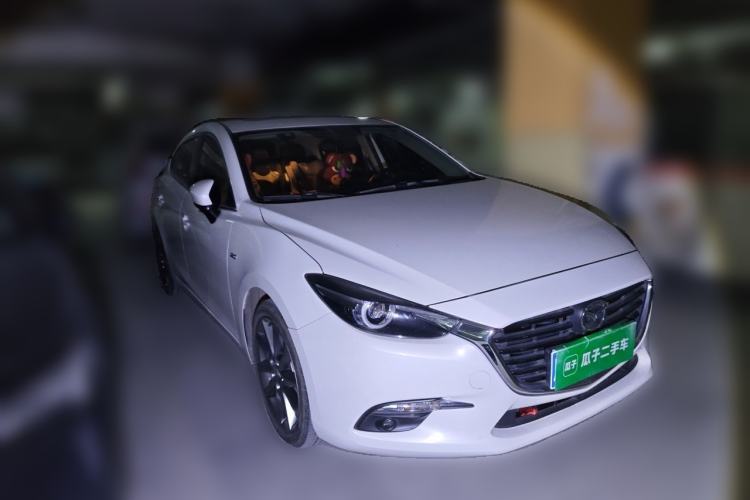 Used Mazda 3 Axela 2017 Hatchback 2.0L Automatic Luxury Model Emission Standard China V Front Right 45 Deg