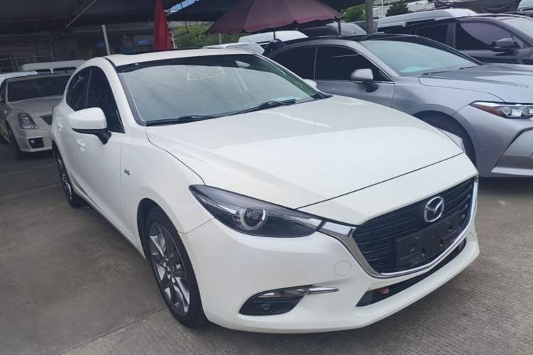 Used Mazda 3 Axela 2017 Hatchback 2.0L Automatic Luxury Model Emission Standard China V Front Right 45 Deg