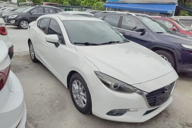 Used Mazda 3 Axela 2017 Hatchback 1.5L Automatic Luxury Model China VI Standard Front Right 45 Deg
