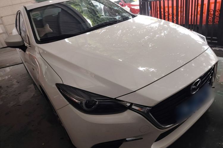 Used Mazda 3 Axela 2017 Hatchback 2.0L Automatic Luxury Model Emission Standard China V Front Right 45 Deg