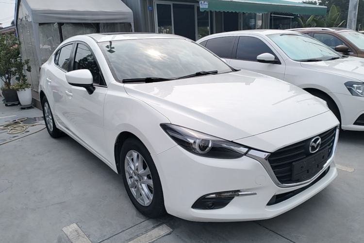 Used Mazda 3 Axela 2017 Sedan 1.5L Automatic Luxury Model China VI Standard Front Right 45 Deg
